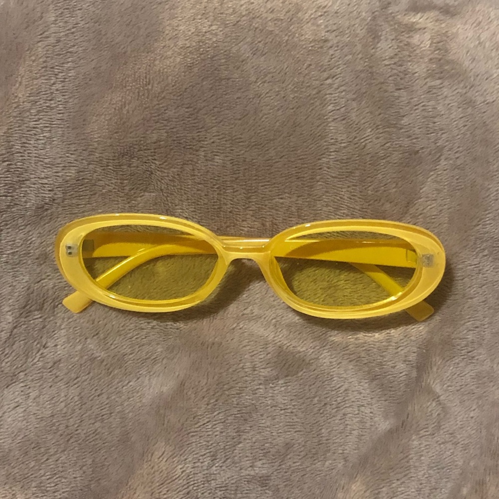 Forever 21 Retro Style Sunglasses